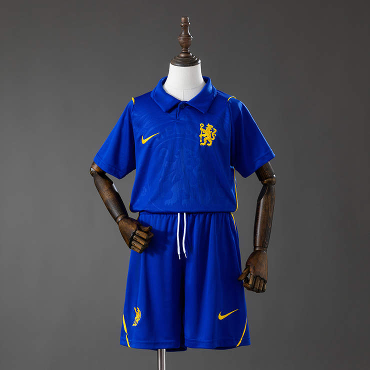 Detské Futbalový Dres Chelsea 2026/27 Domáci dres s Šortky 1 Detské Futbalový Dres Chelsea 2026/27 Domáci dres s Šortky