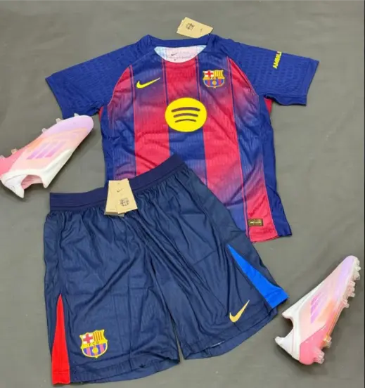 Detsky Barcelona 2025-26 Domaci futbalovy komplet.webp