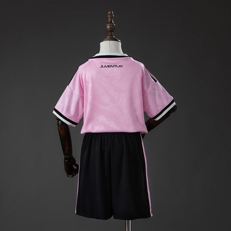 Detský dres Komplet Juventus 2026/27 Preč červená 2 Detský dres Komplet Juventus 2026/27 Preč červená-1