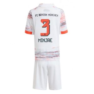 Detský Futbalový dres Bayern Munich Kim Min-jae #3 2025-26 Preč Komplety