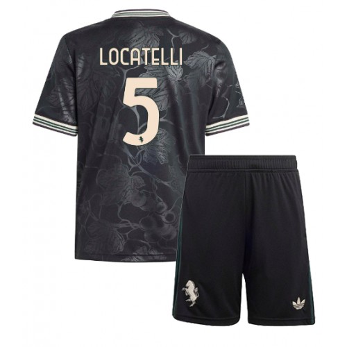 Detský Futbalový dres komplet Juventus Manuel Locatelli #5 2025-26 Tretina Detsches Fußballtrikot-Set Juventus Manuel Locatelli #5 2025-26 Viertel
