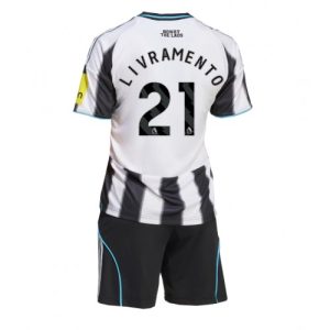 Futbalový Komplet pre deti Newcastle United Tino Livramento #21 2025-26 Domáci