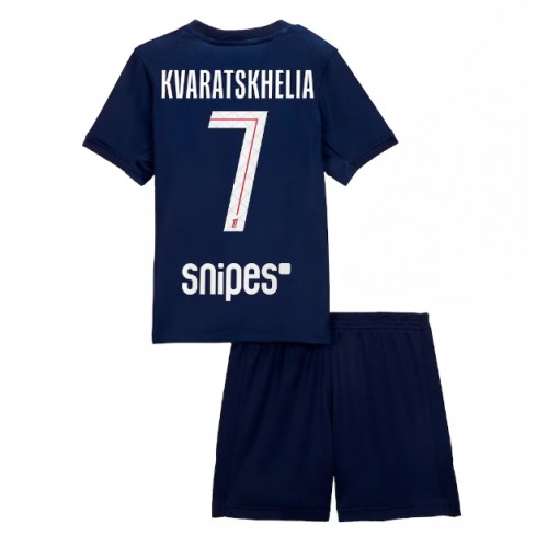 Kinder voetbalshirt compleet Paris Saint-Germain Khvicha Kvaratskhelia #7 2025-26 Thuis 1 Kinder voetbalshirt complete Paris Saint-Germain Khvicha Kvaratskhelia #7 2025-26 Thuis