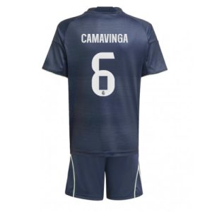 Lacne Futbalové dres pre deti Real Madrid Eduardo Camavinga #6 2025-26 - Preč (+ trenírky)